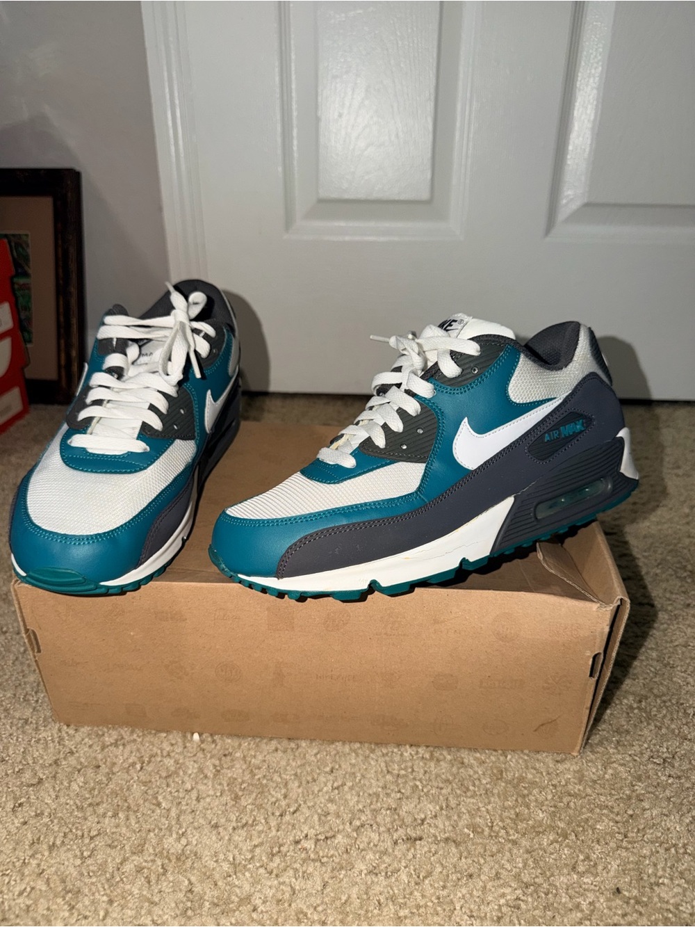 Nike Air Max 90 Midnight Fog White Lush Teal Men’s Size 9